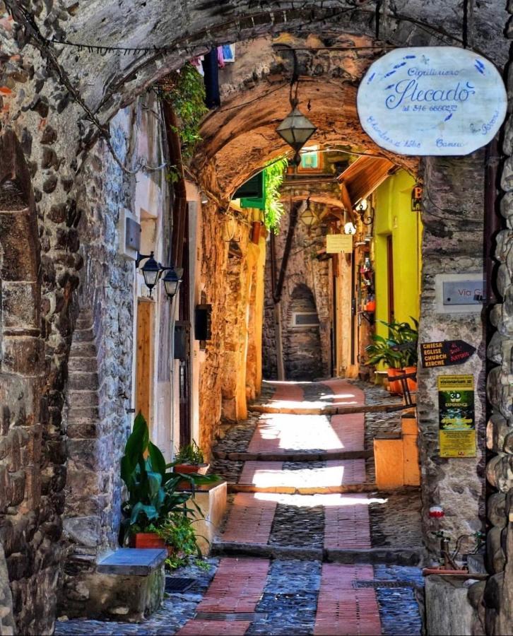 Stecado Caste - Dimora Storica Nel Cuore Del Paese Dolceacqua Zewnętrze zdjęcie