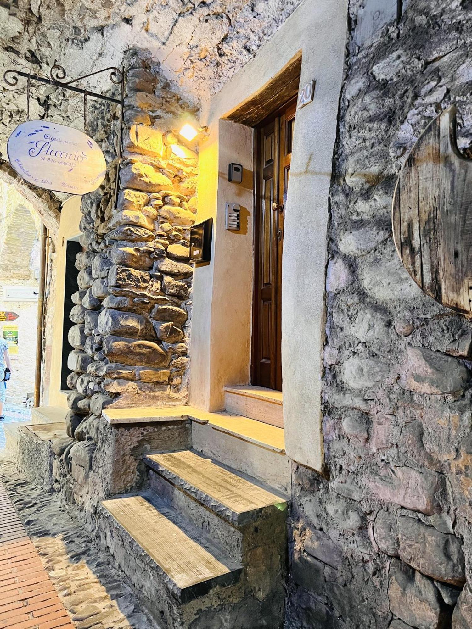 Stecado Caste - Dimora Storica Nel Cuore Del Paese Dolceacqua Zewnętrze zdjęcie